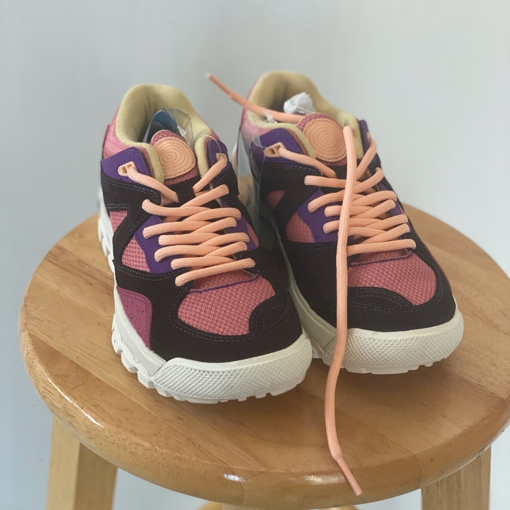 VANS SIZE 5.5 AMZN
